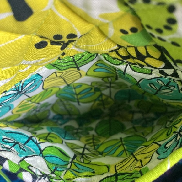 💚💛VERA BRADLEY💚💛Hipster in Lime’s Up/NWT - Picture 5 of 7